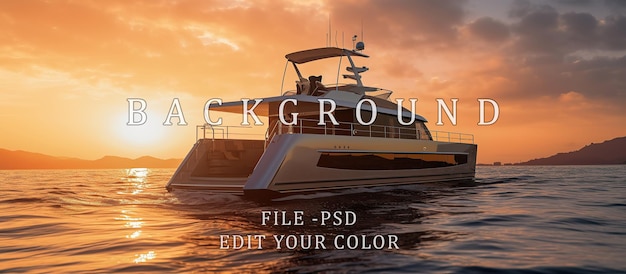 PSD yacht a motore catamarano in mare aperto con la luce solare arancione
