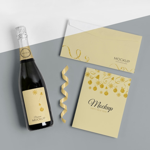 PSD invito e busta mock-up bottiglia di champagne