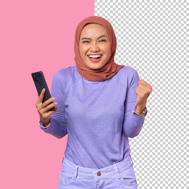 PSD スマートフォンを使用して成功を祝う陽気な若いアジアの女性