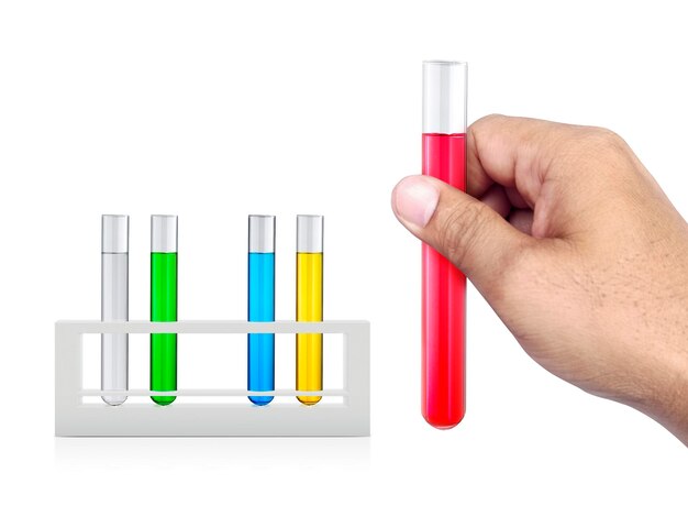 PSD chemische testbuis in de hand met een doorzichtige achtergrond.