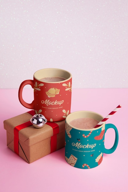 PSD christmas mug mock-up with present