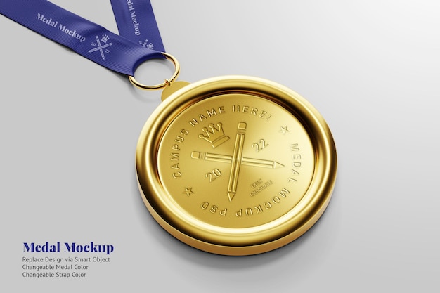 PSD Золотая металлическая реалистичная медаль в форме круга с тканевым ремешком реалистичный макет