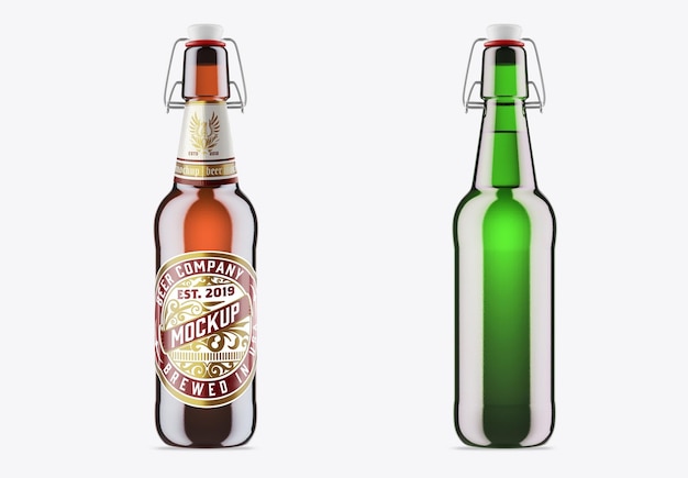 PSD mockup di bottiglia di birra in vetro classico