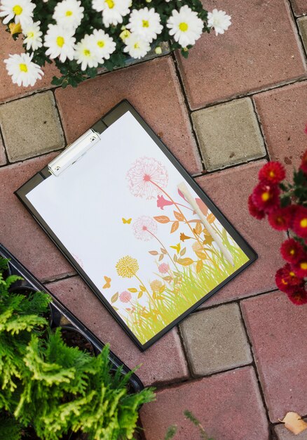 Clipboard mockup with flowers