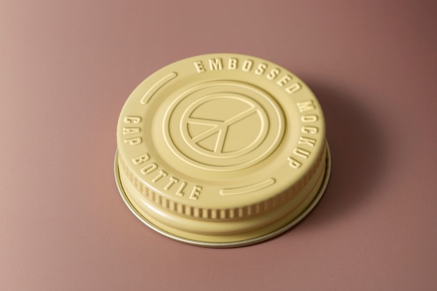 PSD close-up of bottle cap with logo effect