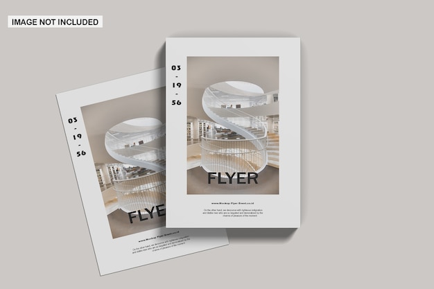 Primo piano su flyer mockup isolato