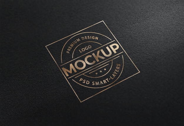 Close-up op luxe goudfolie logo mockup