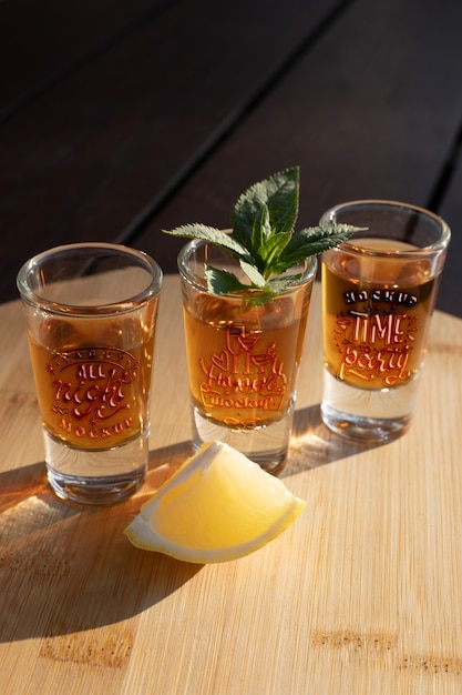 Close-up op tequila borrelglas mockup