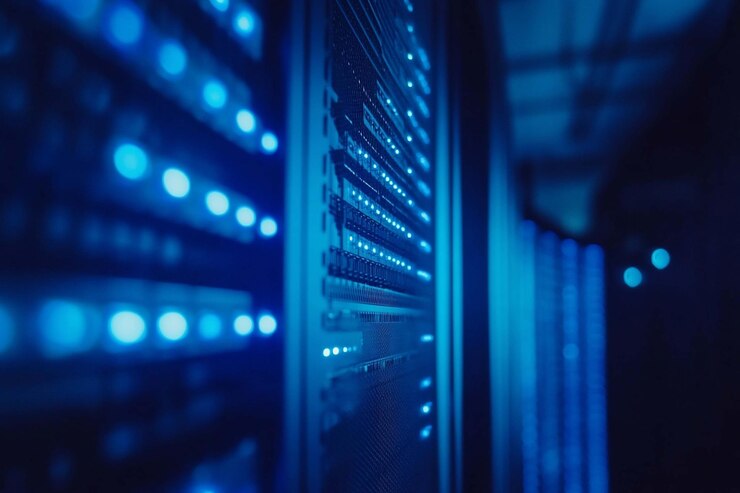 PSD close-up van verlichte server rack panelen in een datacentrum