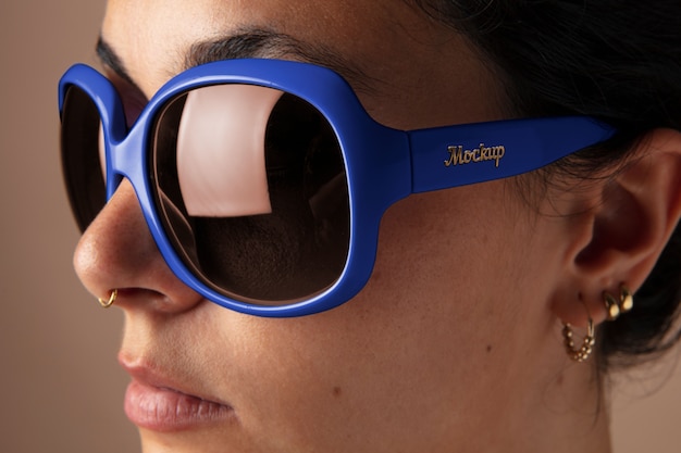 PSD close up on woman wearing sunglasses mockup