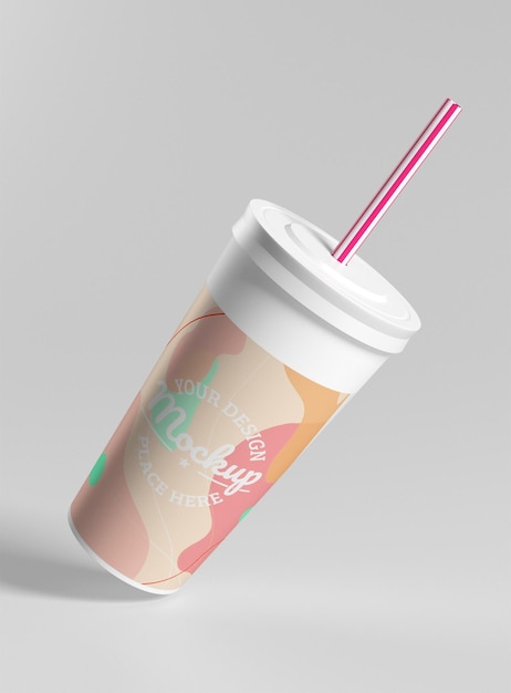 Design mockup bottiglia a tazza chiusa