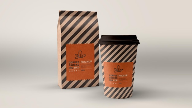 Borsa da caffè e mockup di imballaggio per tazze da asporto