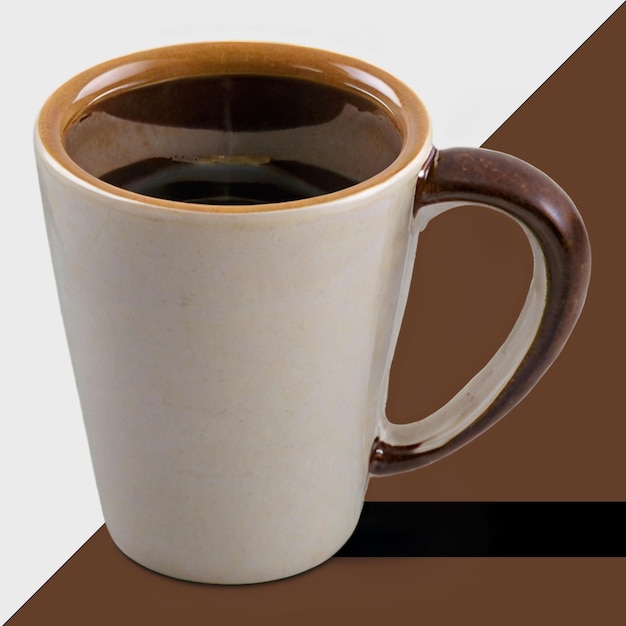 濃い茶色の液体が入ったコーヒーカップ