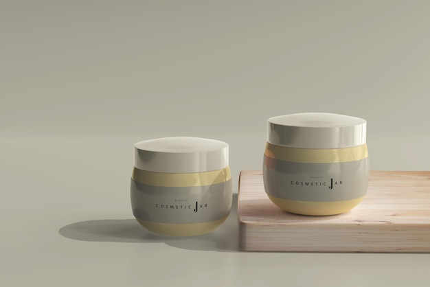 Mockup di barattoli cosmetici con tavola di legno