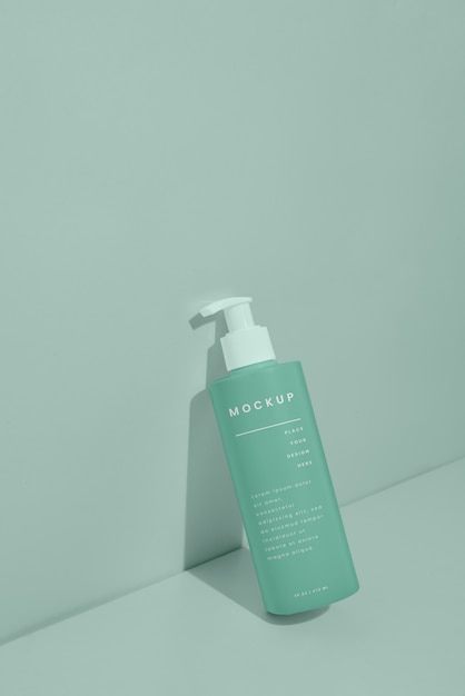 PSD mockup di design spray cosmetico