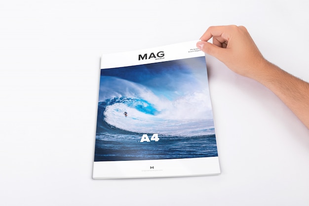 Cover magazine closed mockup