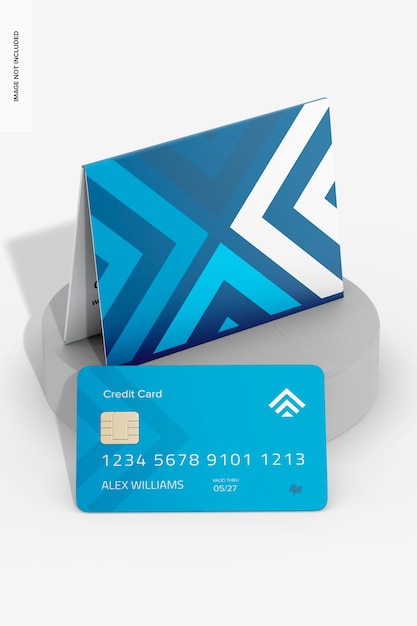 PSD mockup di buste per carte di credito sul podio