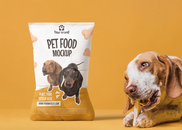 Cute pet and food pack