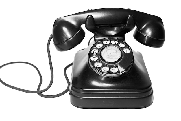 czarny telefon z numerem 7 na nim