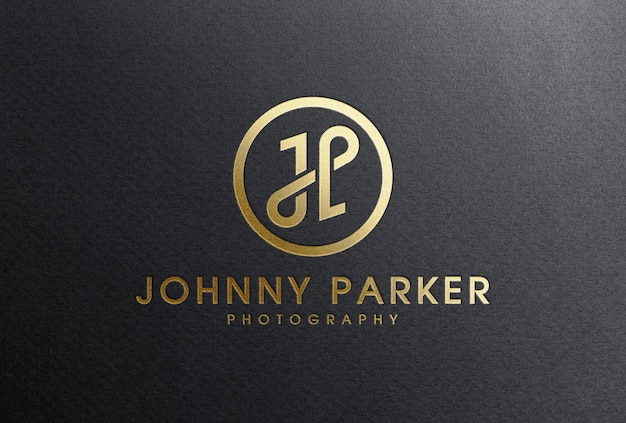 Mockup con logo in lamina d'oro impresso su carta nera