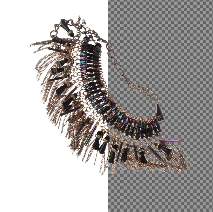 PSD değerli mücevher boncuk tarzı kolye havada uçuyor değerli takı boncuk kolye moda süs eşyası dekoratif ürünler için değerli taş olarak moda süs kolye daha fazla stil eklemek için beyaz arka plan izole