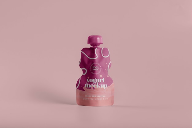 PSD delizioso mockup di confezionamento dello yogurt