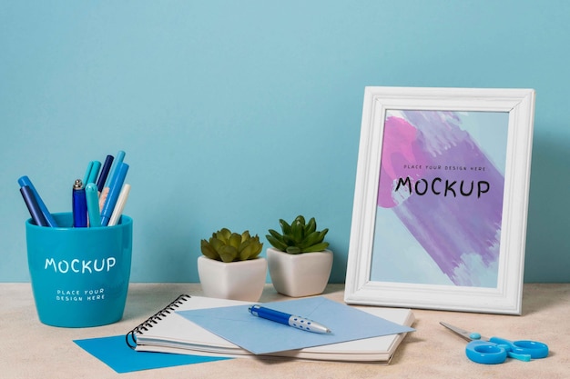 PSD desk stationary mockup design