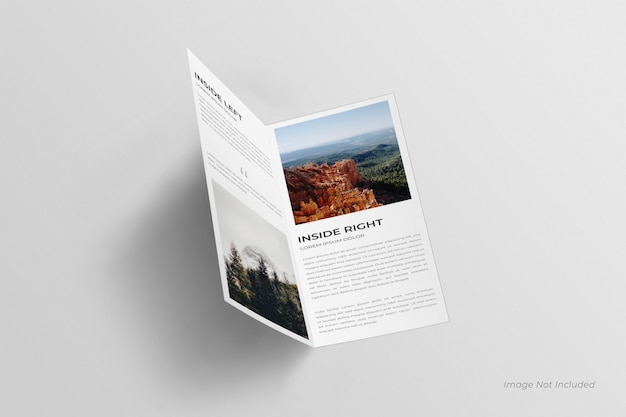 Mockup di brochure bifold dl