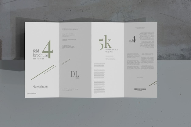 Mockup di brochure a quattro pieghe formato dl