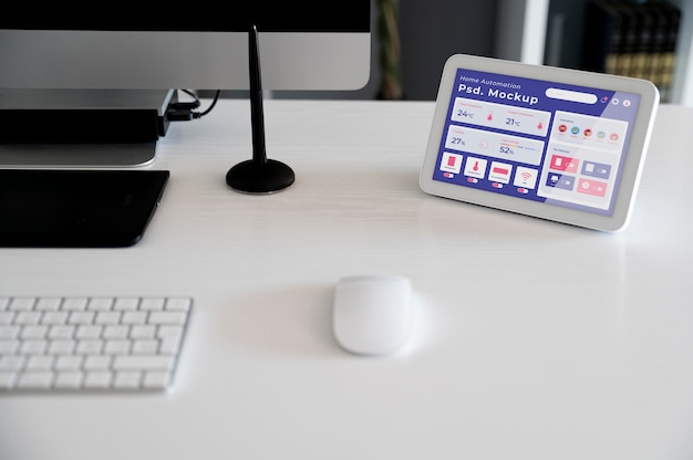 PSD domotica app mock-up op een tablet