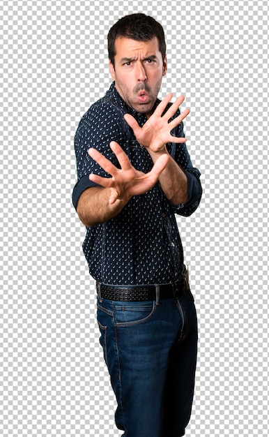 Donkerbruine mens die GEEN gebaar maakt
