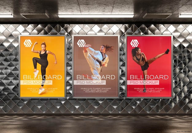 Drie billboards op ondergrondse metromuur mockup