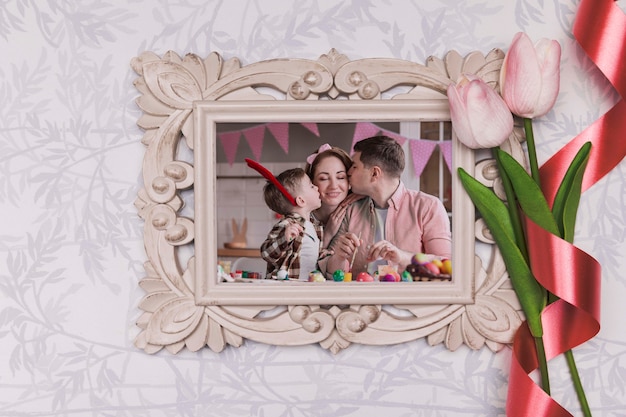 PSD Пасхальное семейное фото с цветами рядом