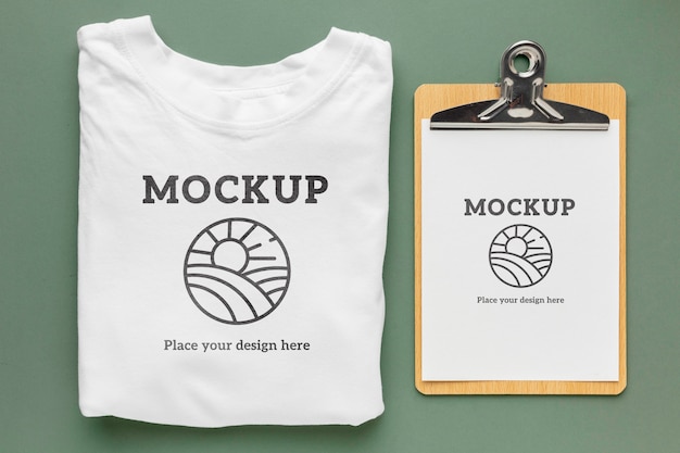 PSD mockup di imballaggio per t-shirt ecologica