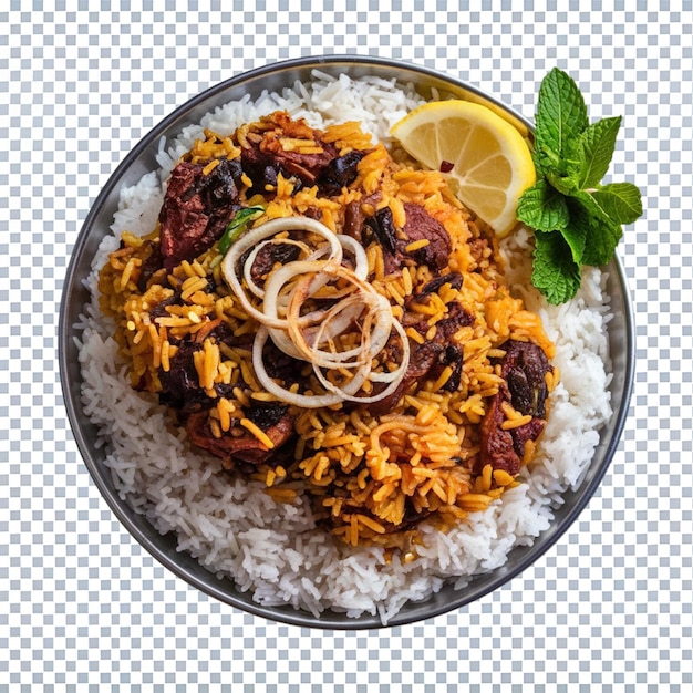Een bord biryani gekookte rijst in een schaal