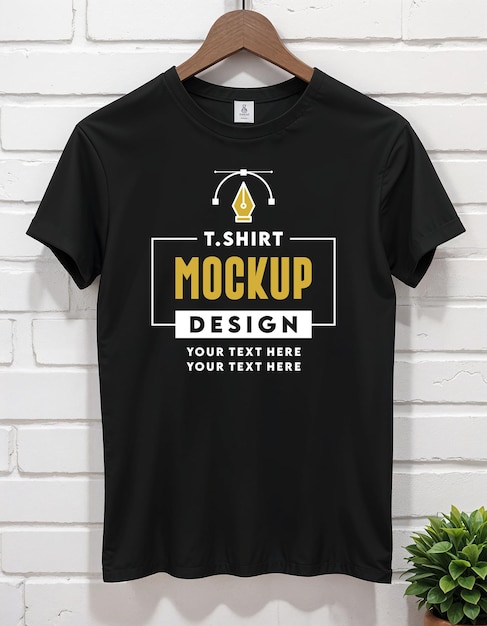 een zwart t-shirt met een zwart T-shirt waarop T-shirt staat