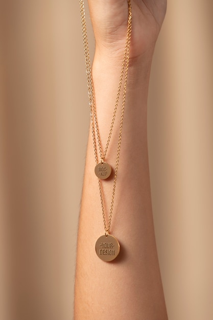 PSD elegant pendant jewelry mock-up composition