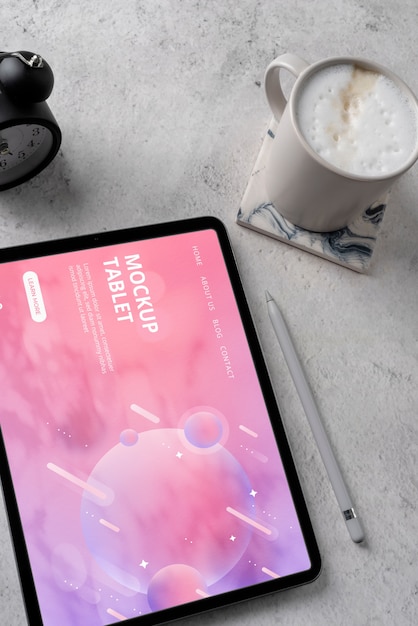 PSD scena elegante con mock-up del dispositivo tablet