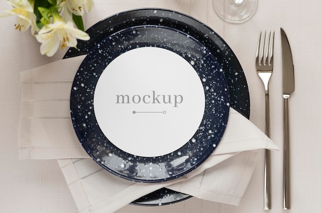 Elegant tableware assortment with round mock-up card