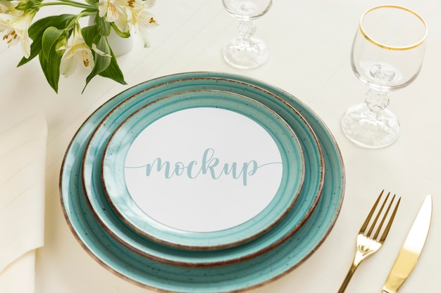 Elegant tableware assortment with round mock-up card