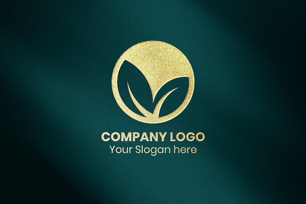 Elegantne logo z złotym liściem na błękitnym tle