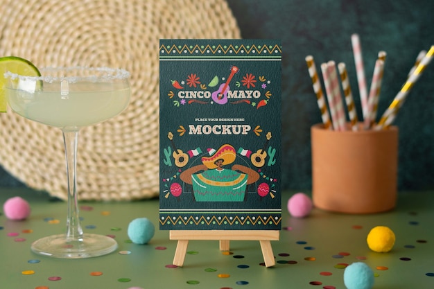 Elementy makiety Cinco de mayo z dekoracjami i ornamentami