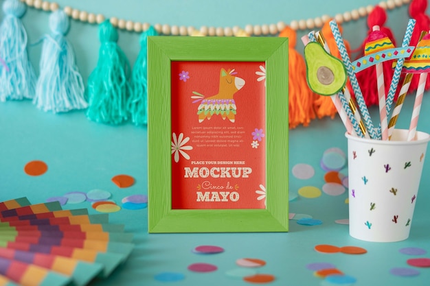 Elementy makiety Cinco de mayo z dekoracjami i ornamentami