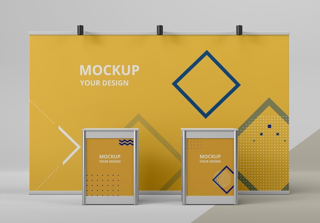 Exhibition stand mock-up arrangement