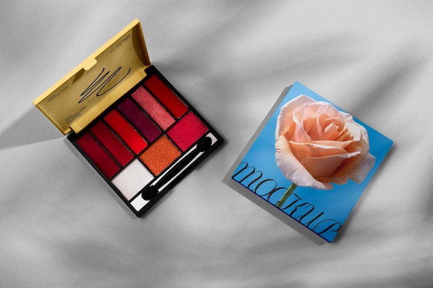 eye shadow packaging mockup