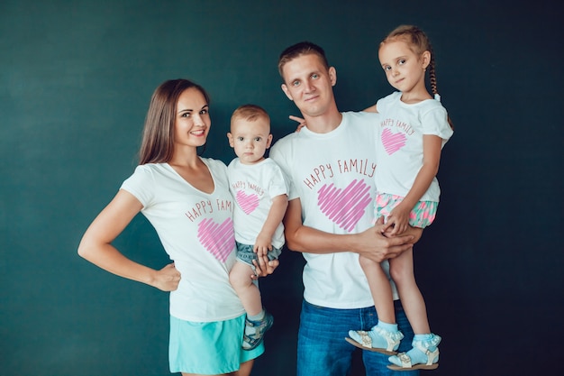 PSD Семейный макет футболки
