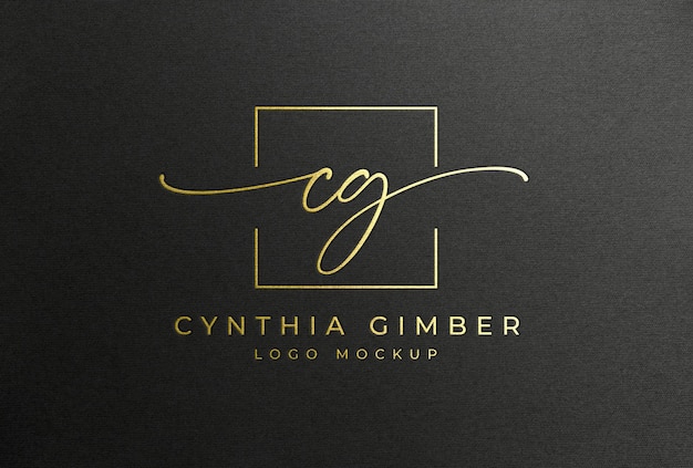 Mockup con logo stampato in lamina d'oro femminile