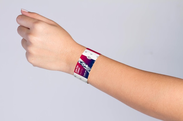 PSD festival armband mockup op arm