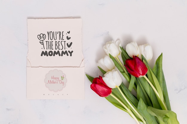 PSD flat lay mothers day composition with card mockup