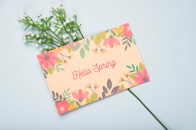 PSD Плоская раскладка цветочной открытки на весну